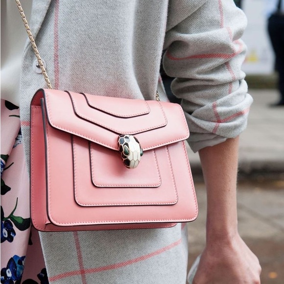 ❌SOLD❌Authentic Bvlgari Serpenti Forever medium chain bag - Picture 4 of 15